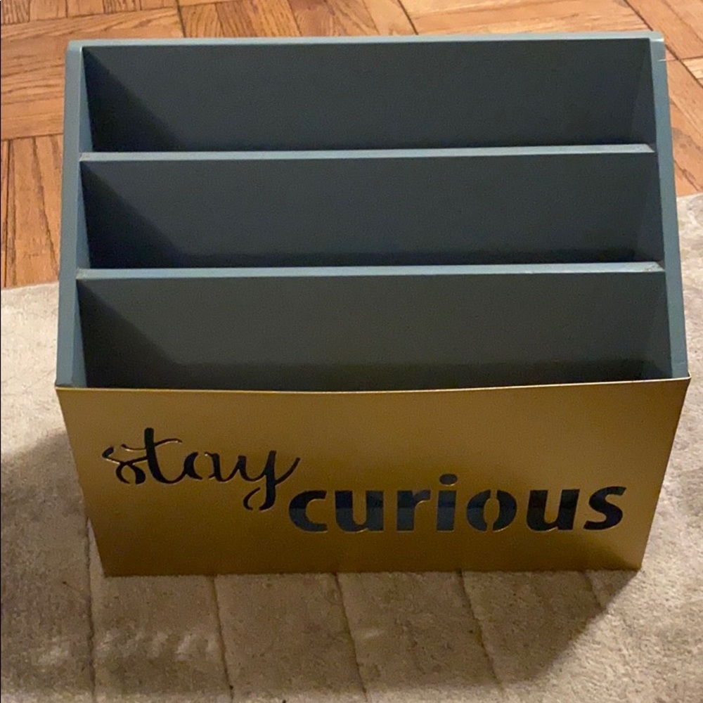 Stationary or mail holder